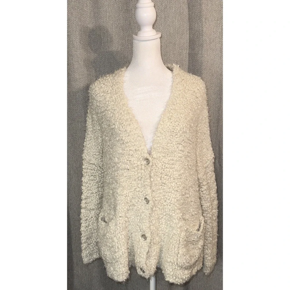 FREE PEOPLE  Boucle FUZZY SWEATER CARDIGAN Women's Size XS Oversized IVORY Boho